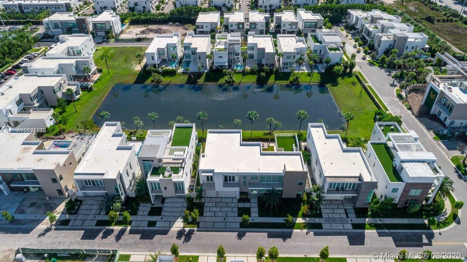 Small Image of 10560 NORTH WEST 68 TER, Doral Number 29