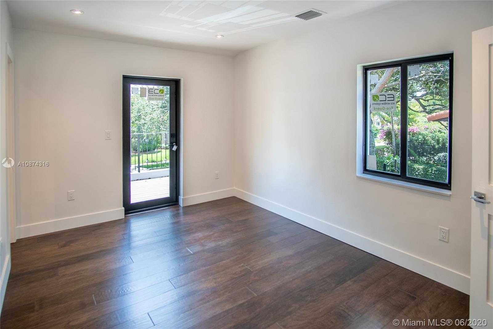 Small Image of 4675 SOUTH WEST 13TH TER, Miami Number 15