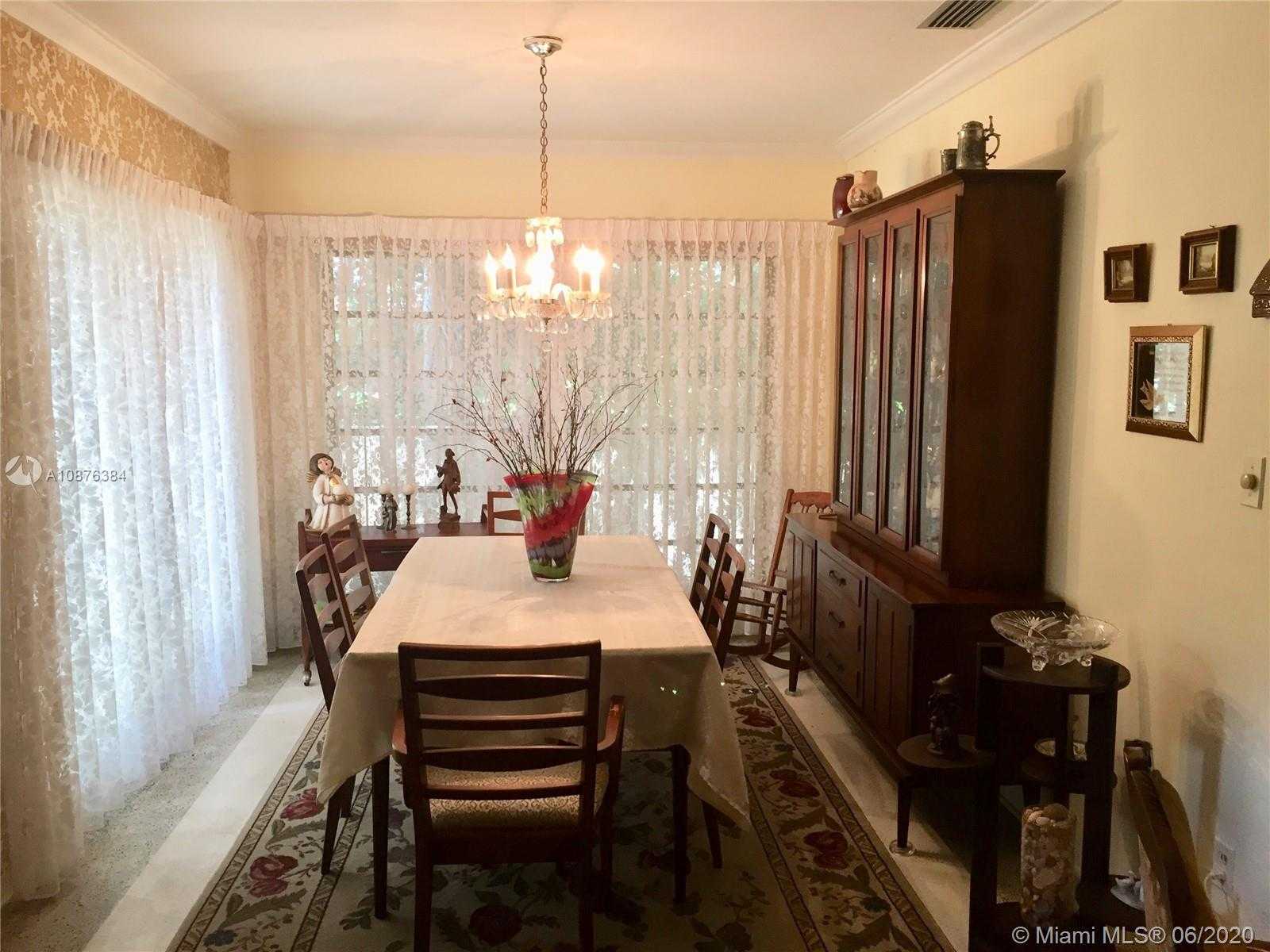 Small Image of 921 MILAN AVE, Coral Gables Number 3