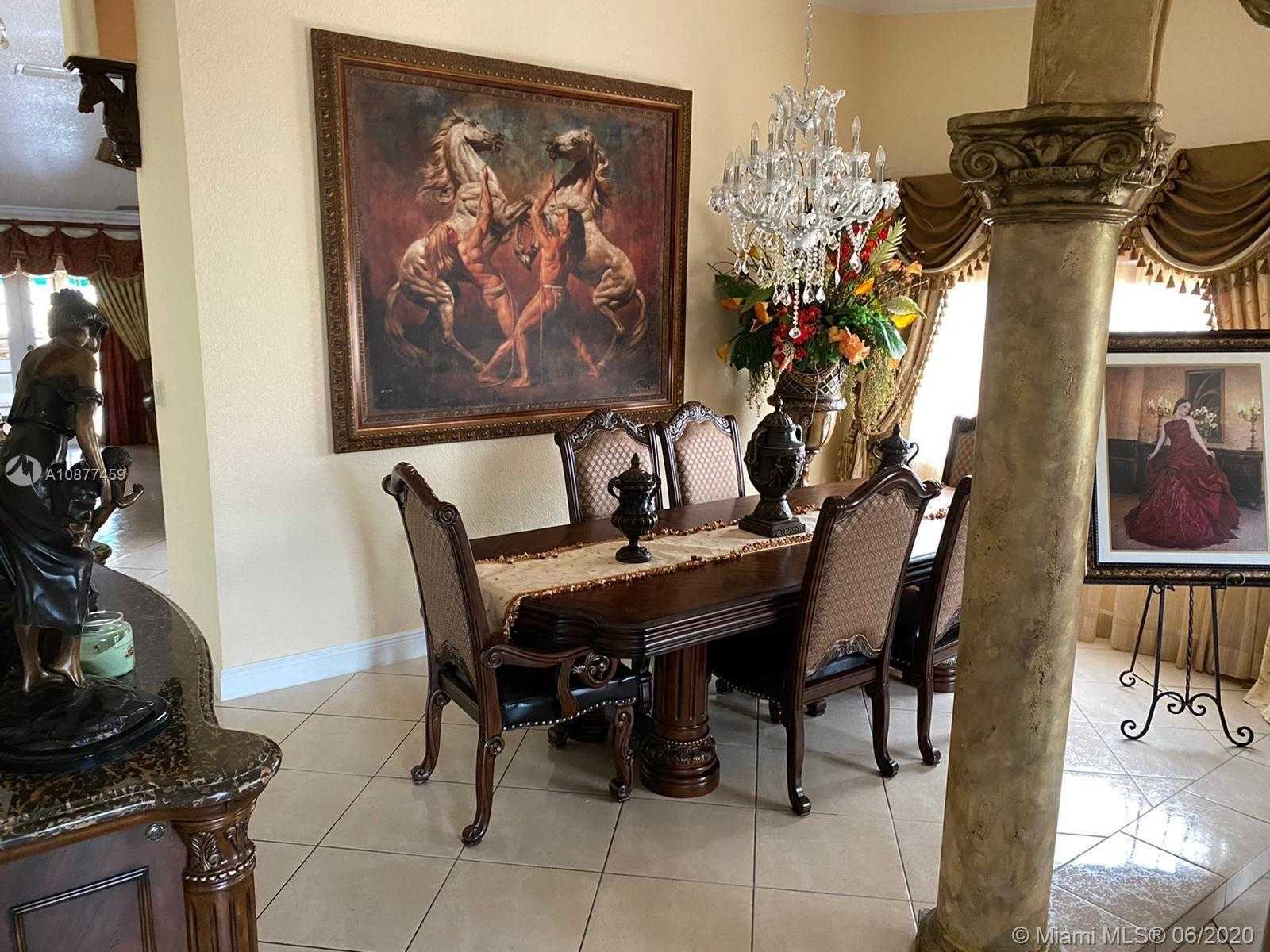 Small Image of 4931 SOUTH WEST 142ND PL, Miami Number 11