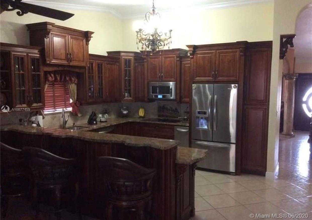 Small Image of 4931 SOUTH WEST 142ND PL, Miami Number 14