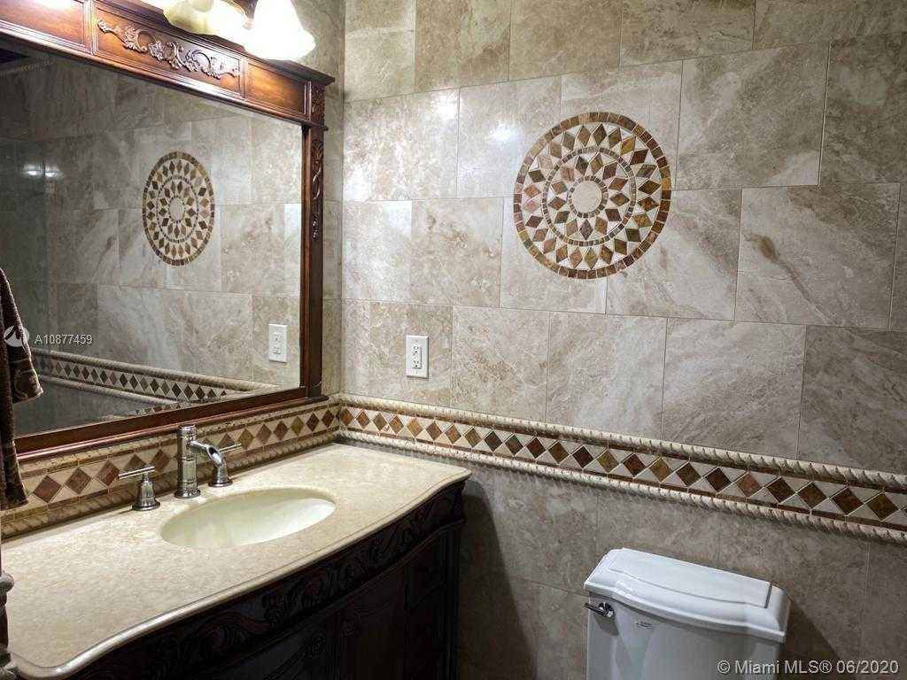 Small Image of 4931 SOUTH WEST 142ND PL, Miami Number 17