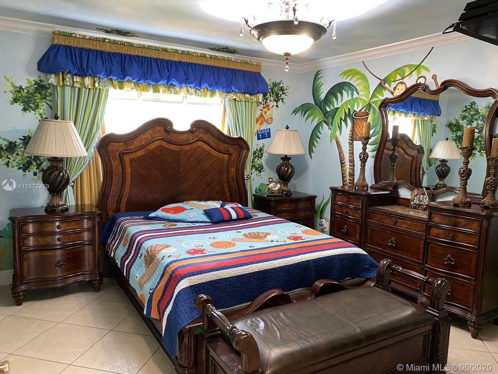 Small Image of 4931 SOUTH WEST 142ND PL, Miami Number 19