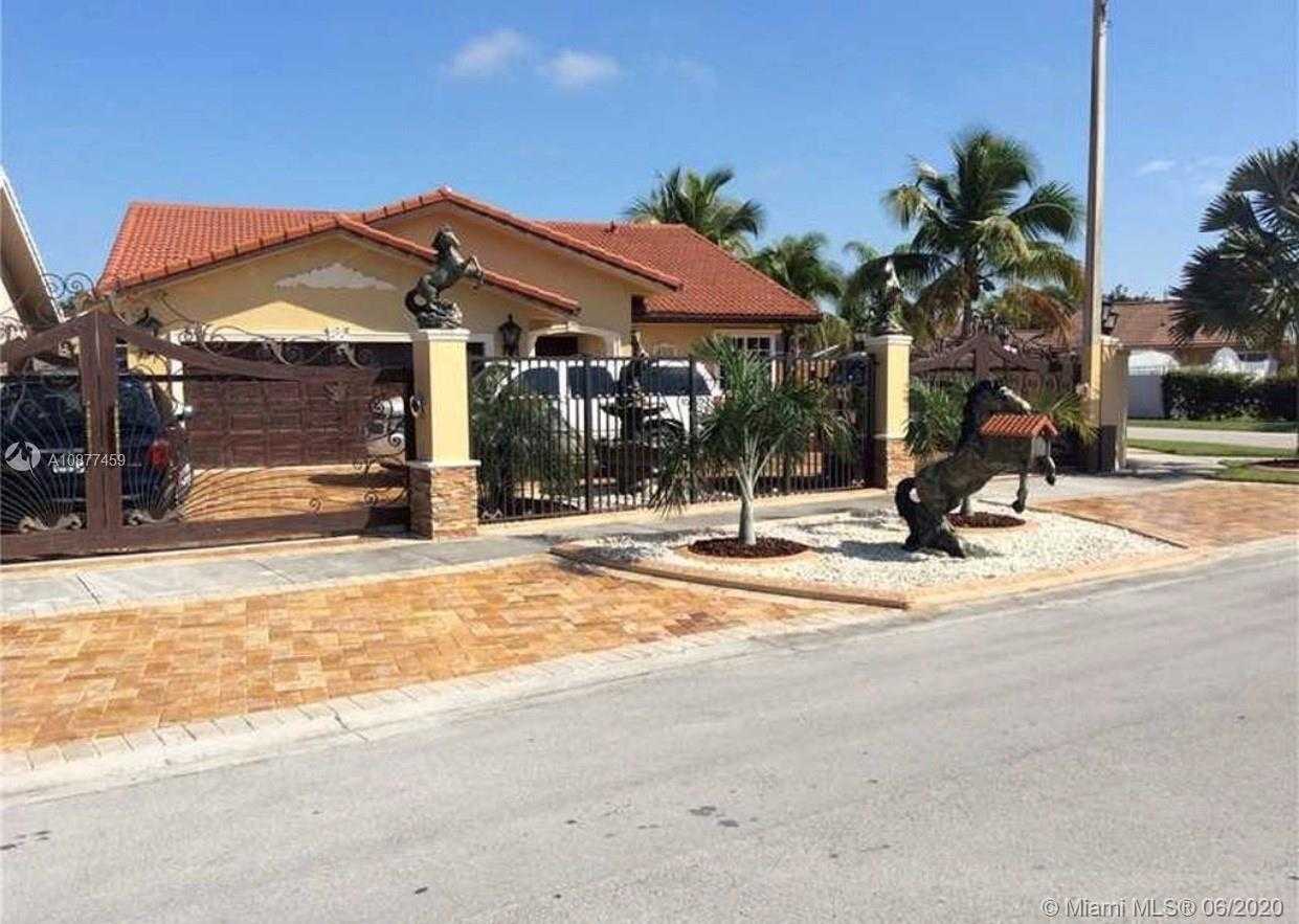 Small Image of 4931 SOUTH WEST 142ND PL, Miami Number 2