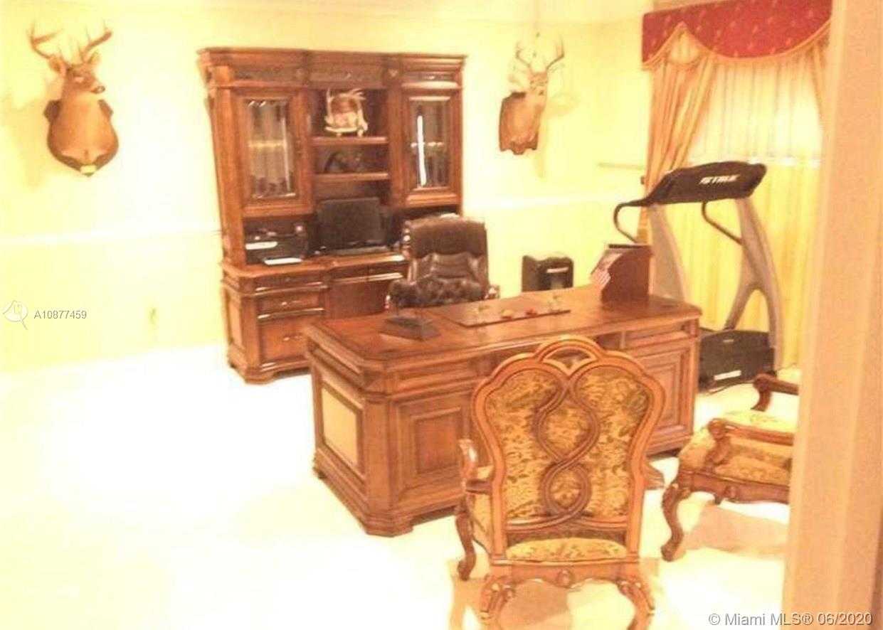 Small Image of 4931 SOUTH WEST 142ND PL, Miami Number 21