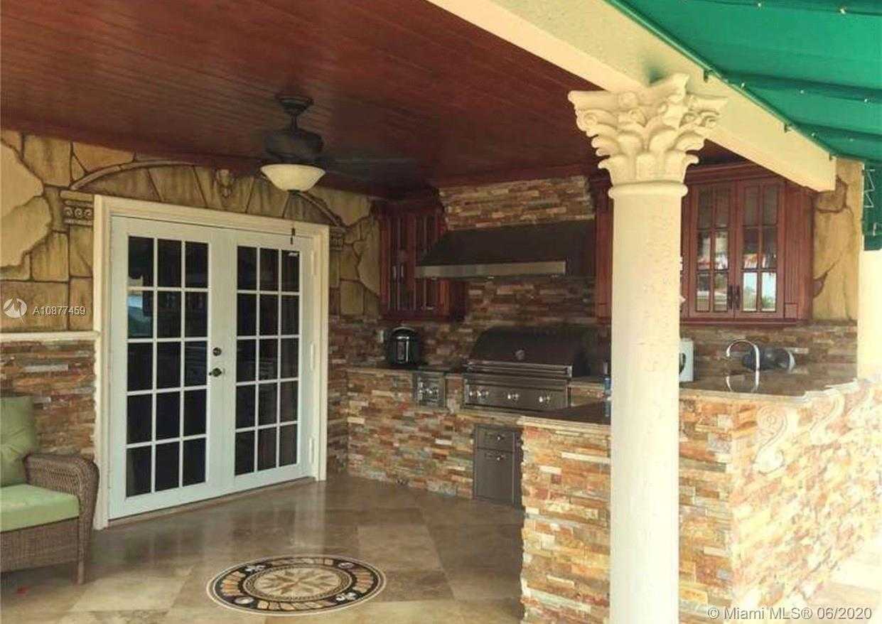 Small Image of 4931 SOUTH WEST 142ND PL, Miami Number 25