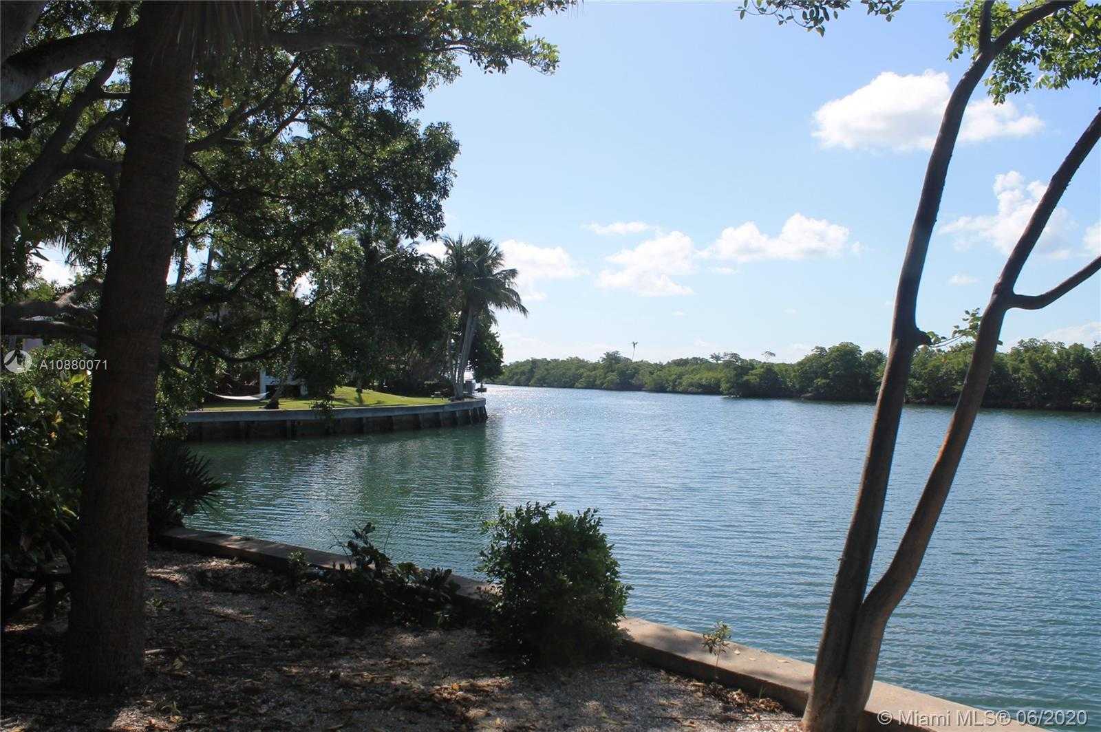 Small Image of 960 HARBOR BLVD, Key Biscayne Number 13