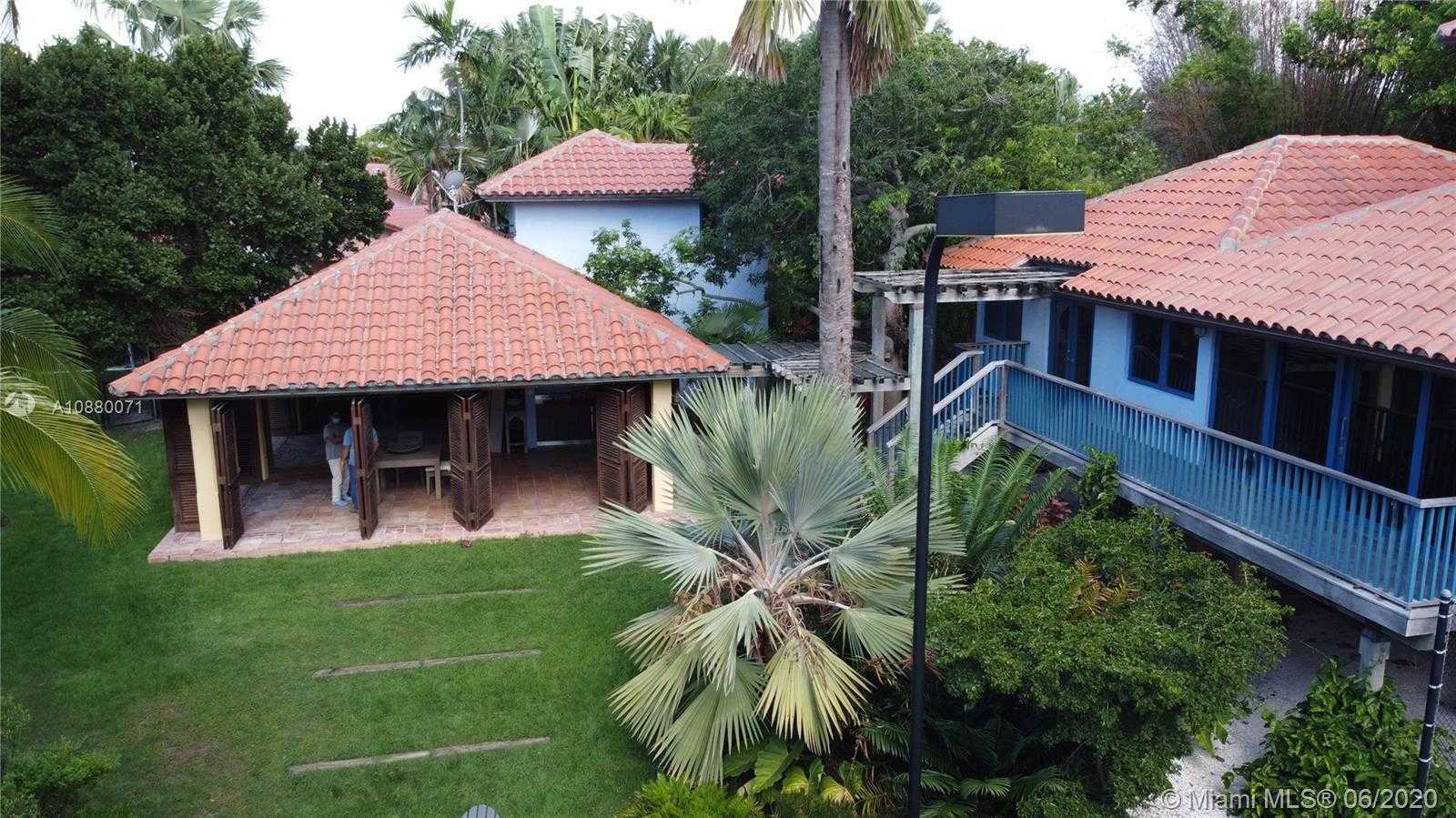 Small Image of 960 HARBOR BLVD, Key Biscayne Number 9