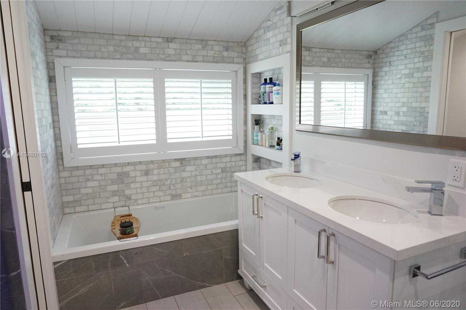 Small Image of 6251 SOUTH WEST 57TH ST, South Miami Number 7