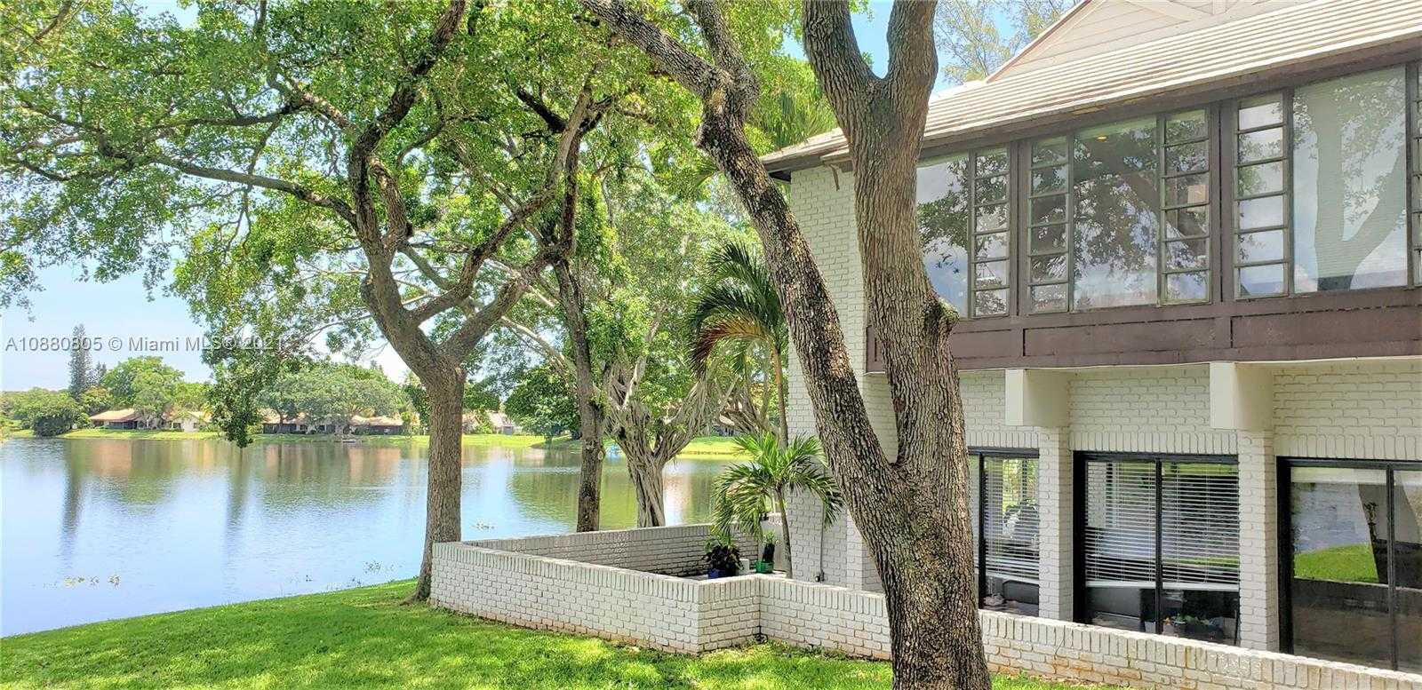 Small Image of 3425 WILLOW WOOD RD, Lauderhill Number 14