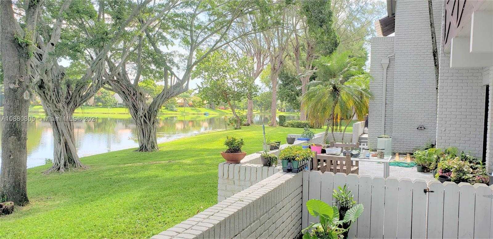 Small Image of 3425 WILLOW WOOD RD, Lauderhill Number 20