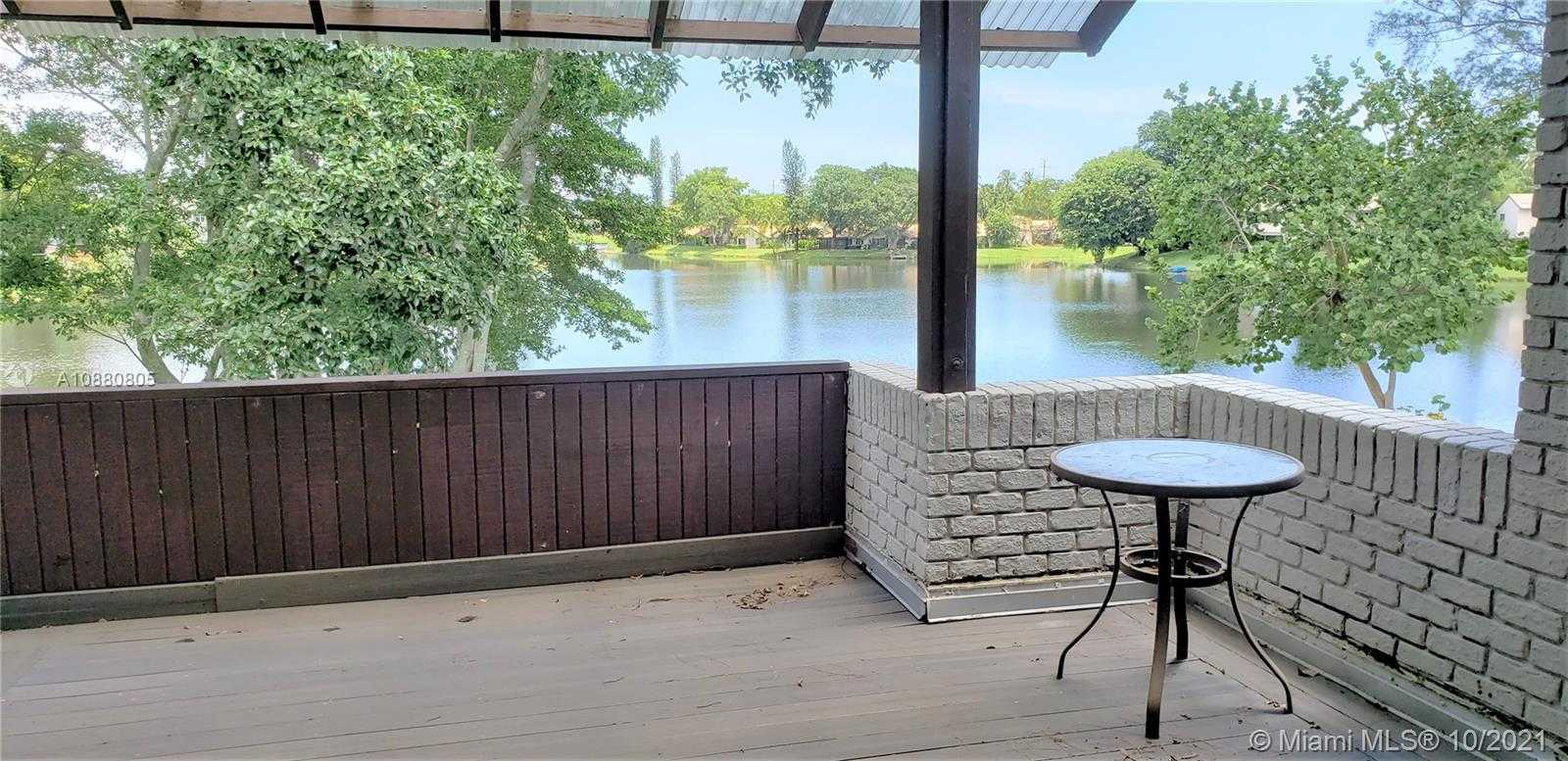 Small Image of 3425 WILLOW WOOD RD, Lauderhill Number 7