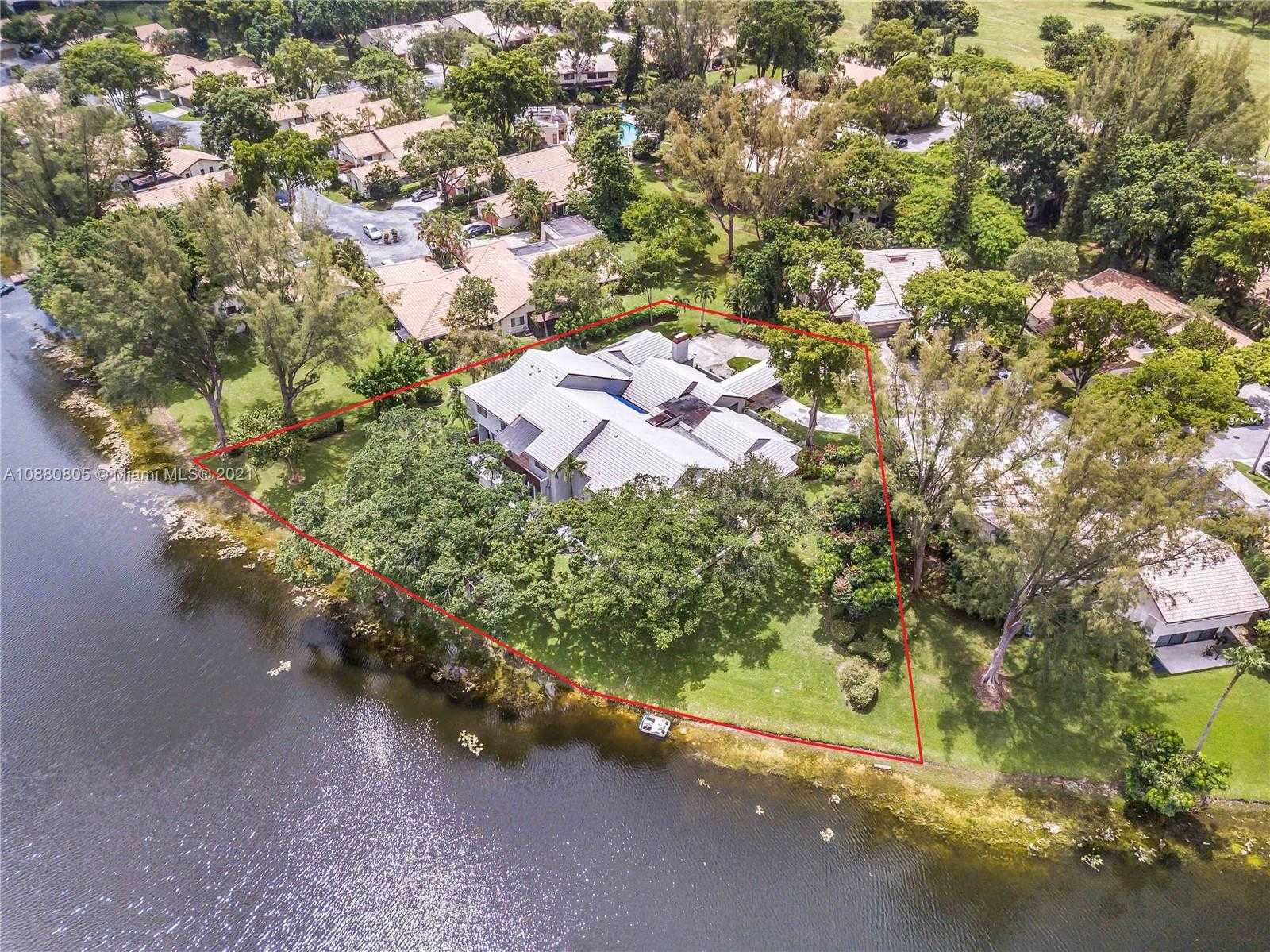 Small Image of 3425 WILLOW WOOD RD, Lauderhill Number 8