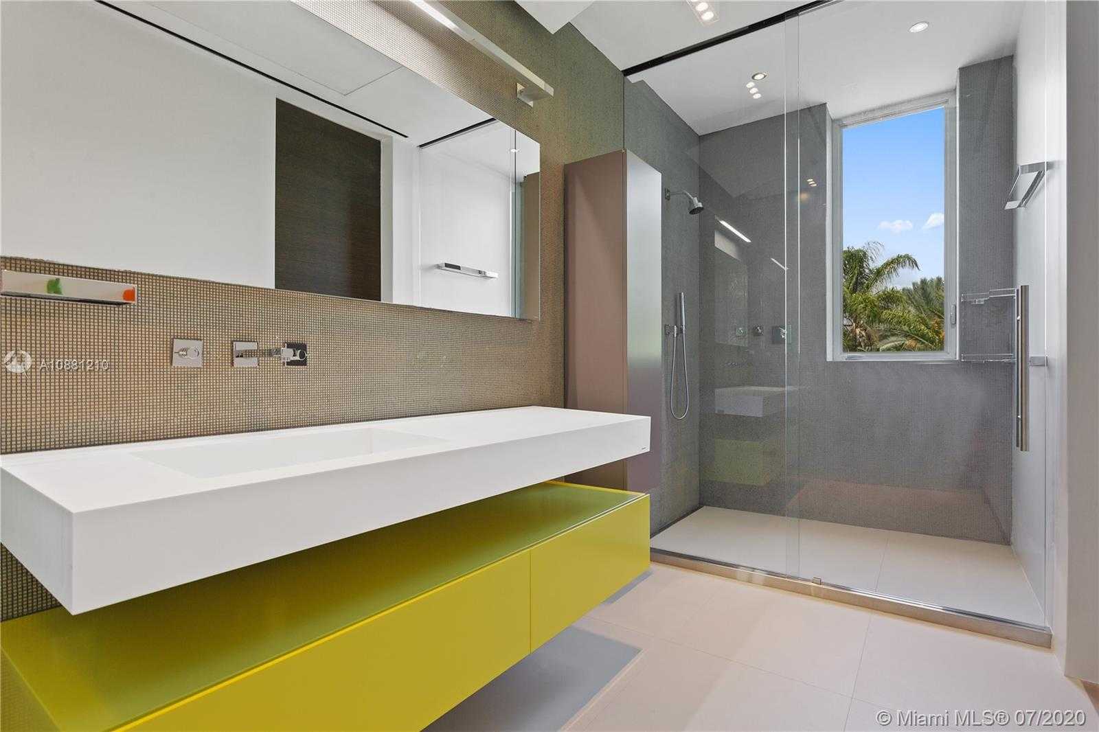 Small Image of 370 SOUTH HIBISCUS DR, Miami Beach Number 21