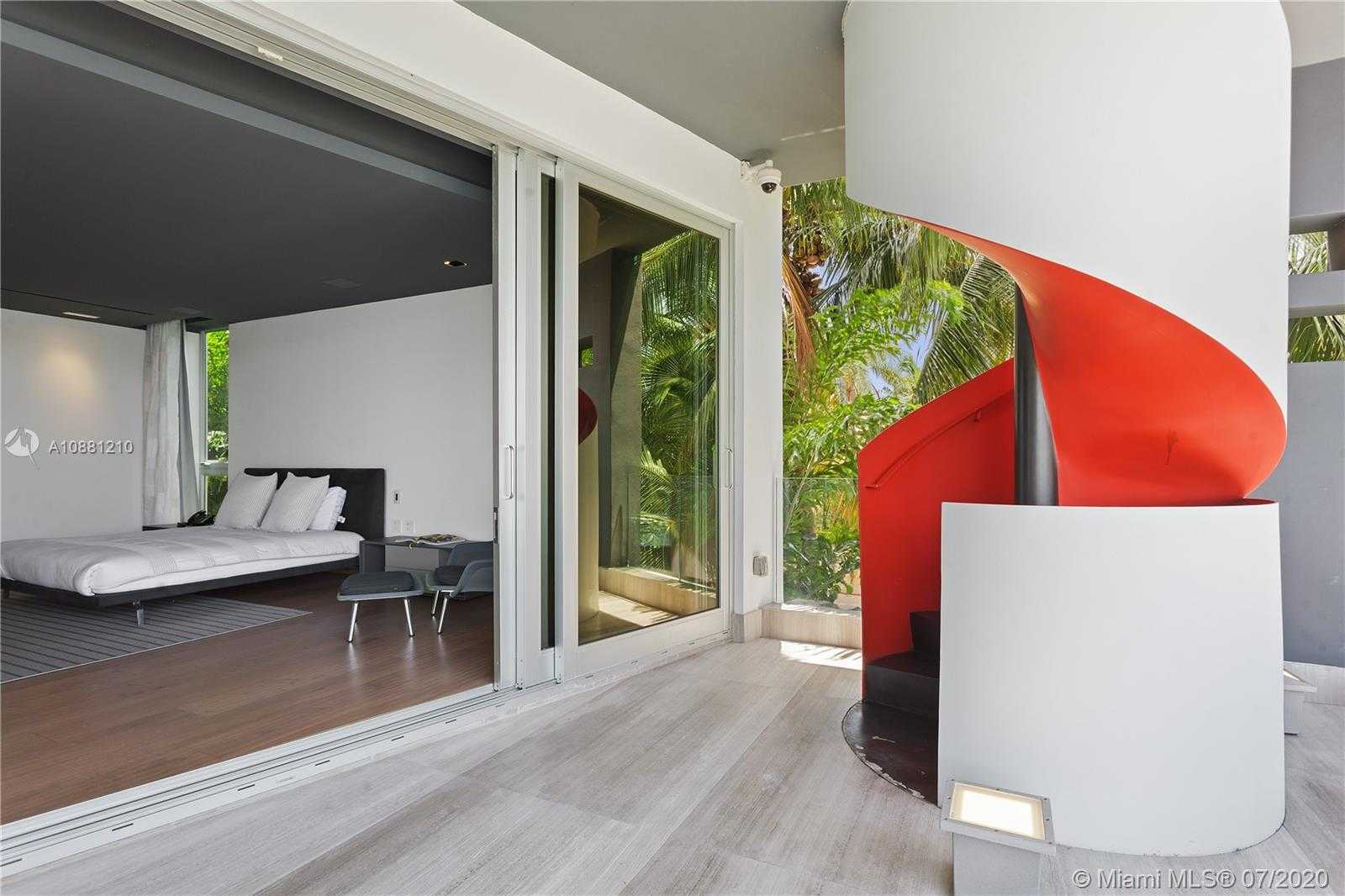 Small Image of 370 SOUTH HIBISCUS DR, Miami Beach Number 25