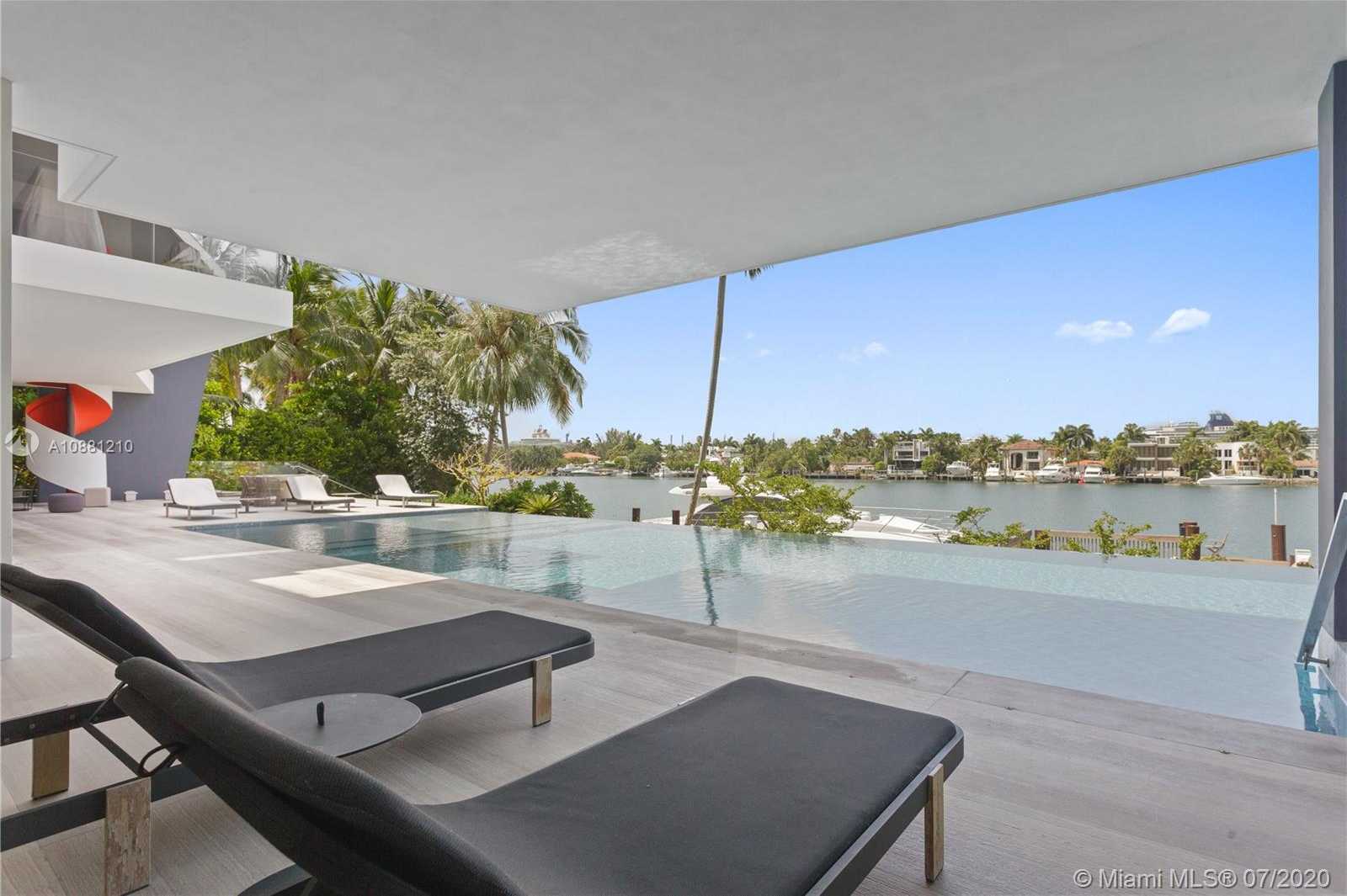 Small Image of 370 SOUTH HIBISCUS DR, Miami Beach Number 28