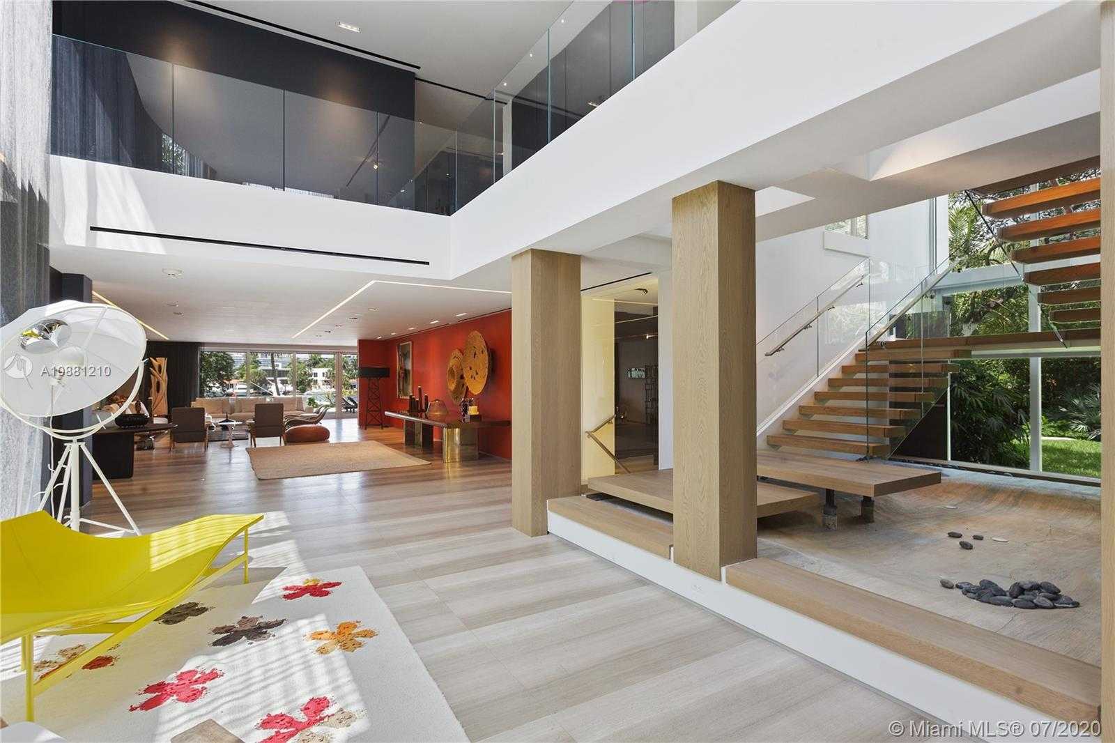 Small Image of 370 SOUTH HIBISCUS DR, Miami Beach Number 3
