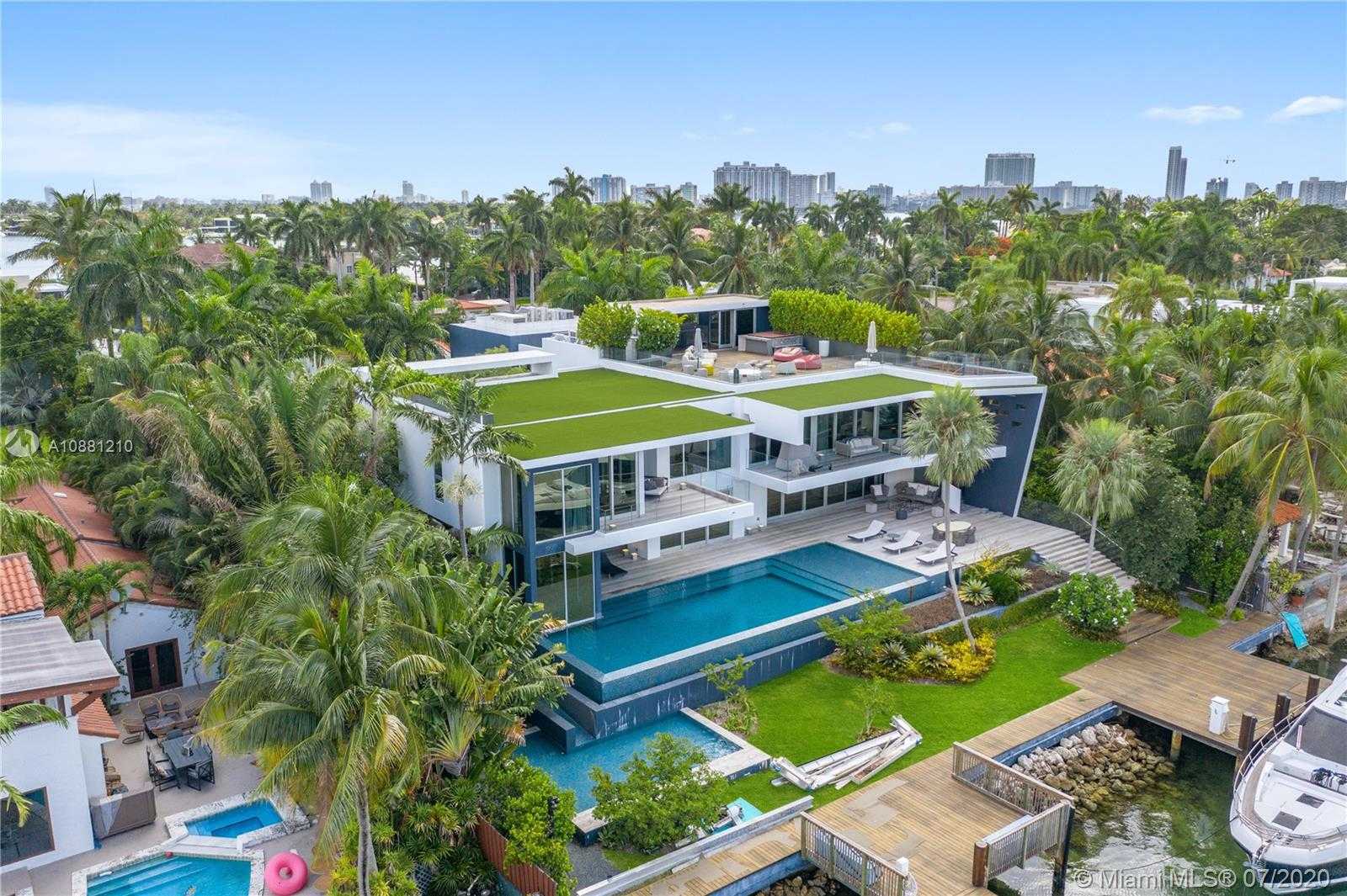 Small Image of 370 SOUTH HIBISCUS DR, Miami Beach Number 37