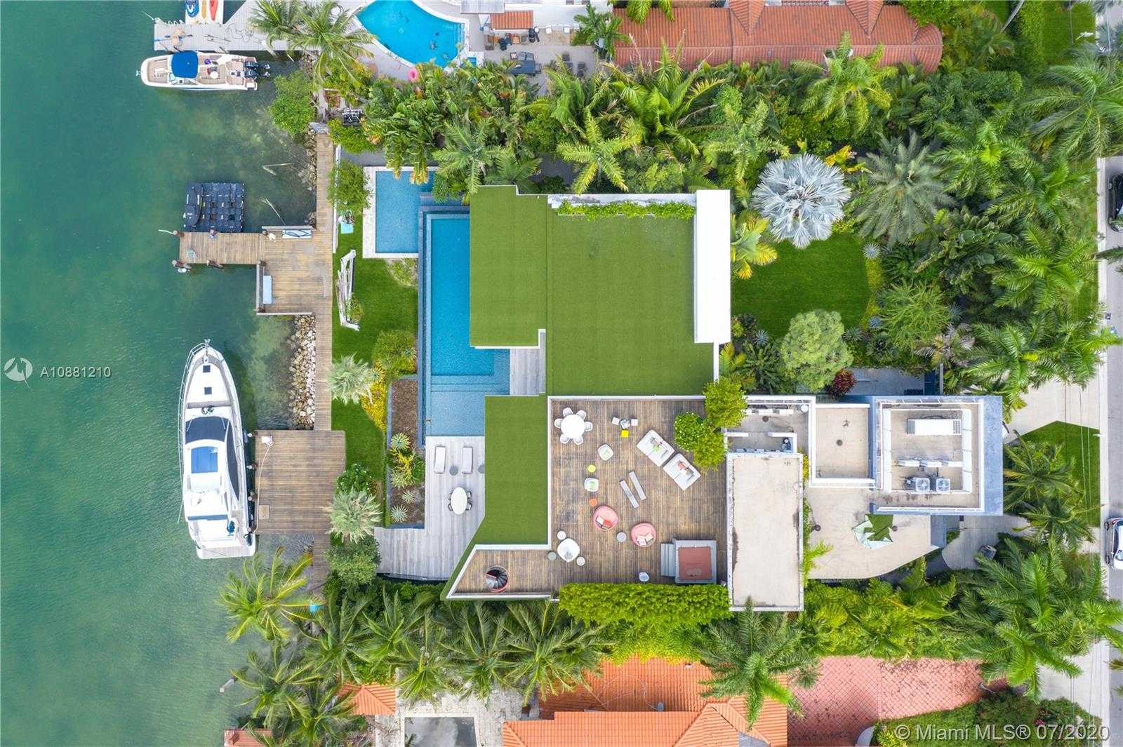 Small Image of 370 SOUTH HIBISCUS DR, Miami Beach Number 41