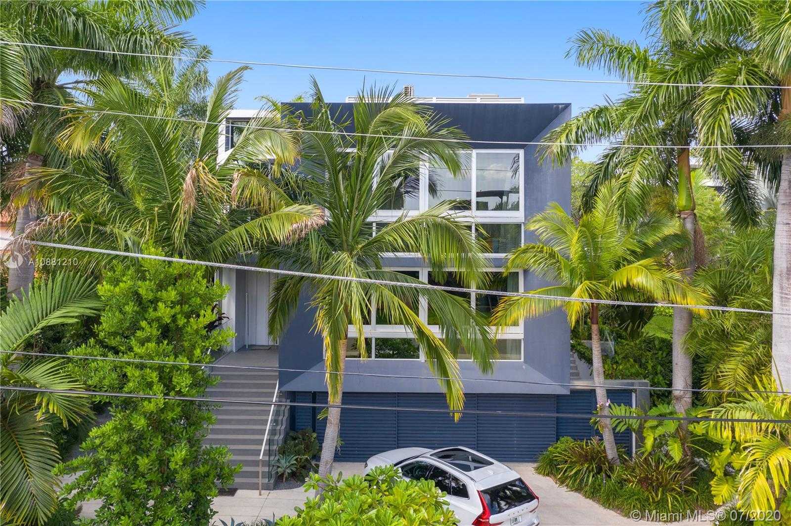 Small Image of 370 SOUTH HIBISCUS DR, Miami Beach Number 42