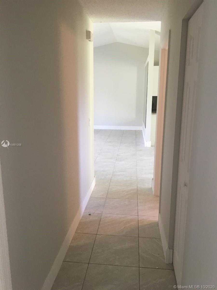 Small Image of 7505 FORT WALTON, Fort Pierce Number 11