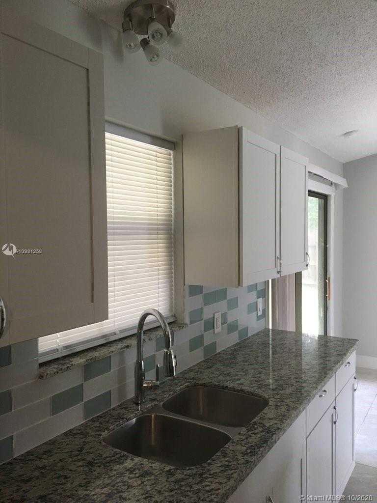 Small Image of 7505 FORT WALTON, Fort Pierce Number 15