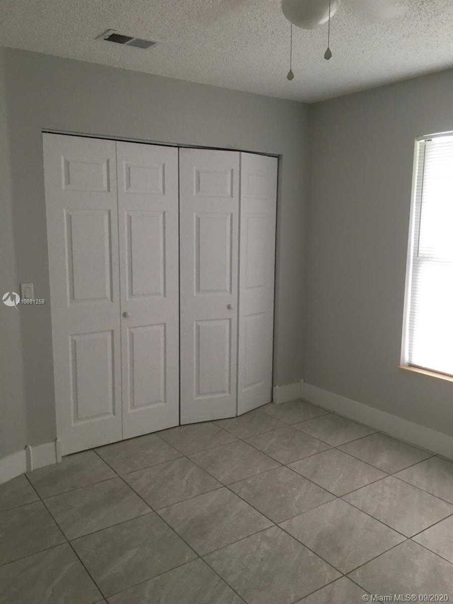Small Image of 7505 FORT WALTON, Fort Pierce Number 19