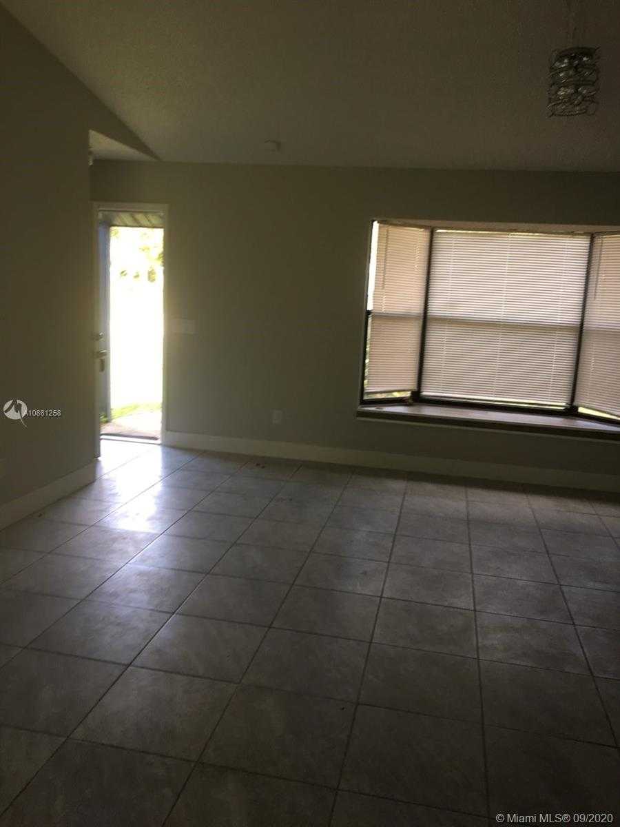 Small Image of 7505 FORT WALTON, Fort Pierce Number 2