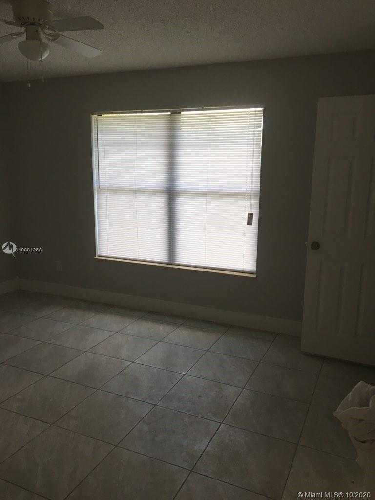 Small Image of 7505 FORT WALTON, Fort Pierce Number 21