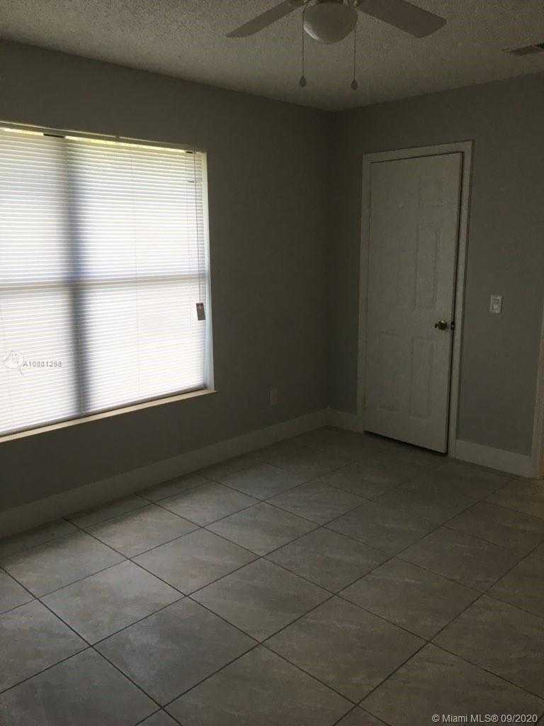 Small Image of 7505 FORT WALTON, Fort Pierce Number 22