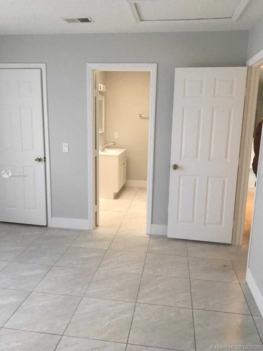 Small Image of 7505 FORT WALTON, Fort Pierce Number 25