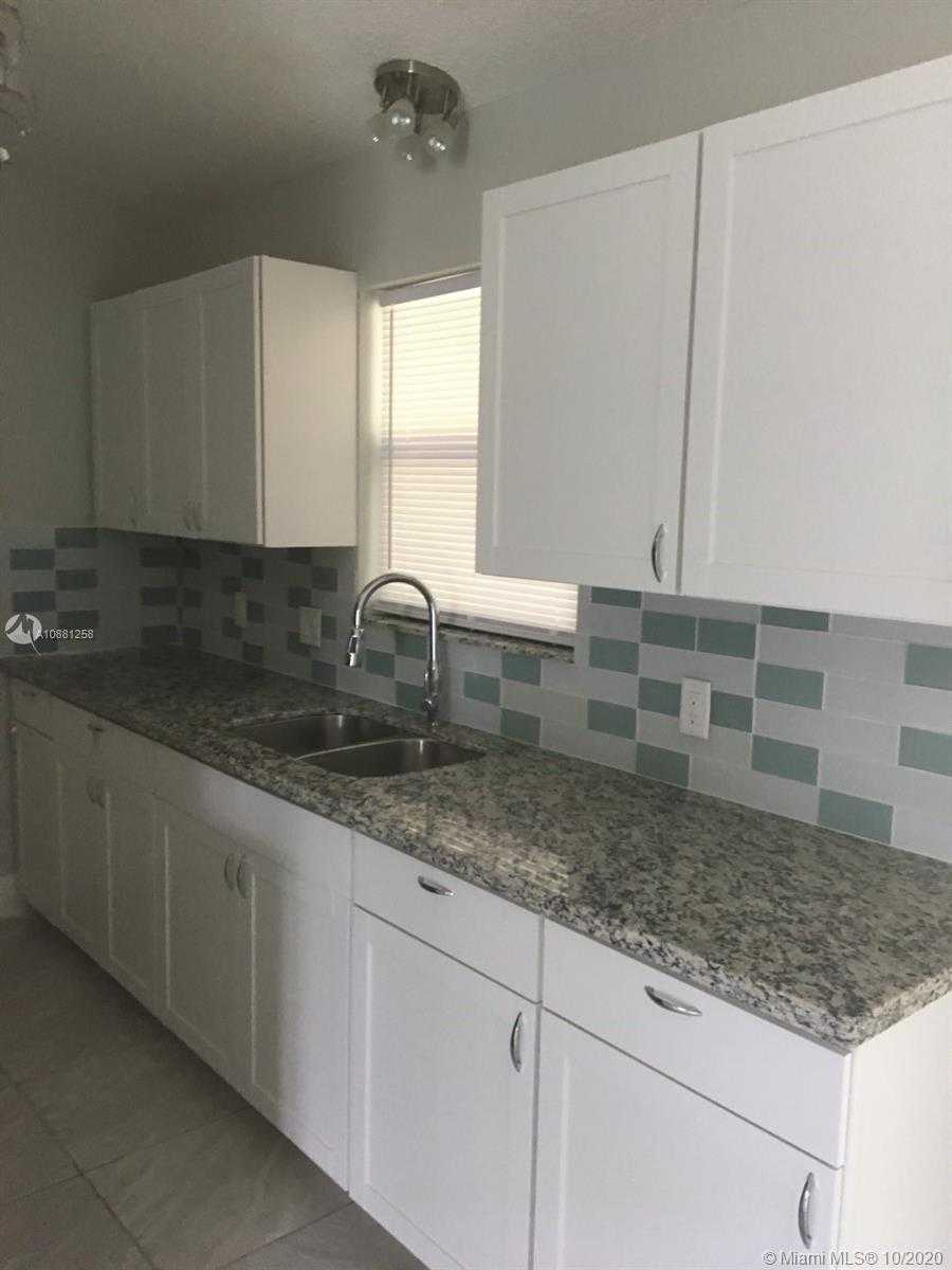 Small Image of 7505 FORT WALTON, Fort Pierce Number 3