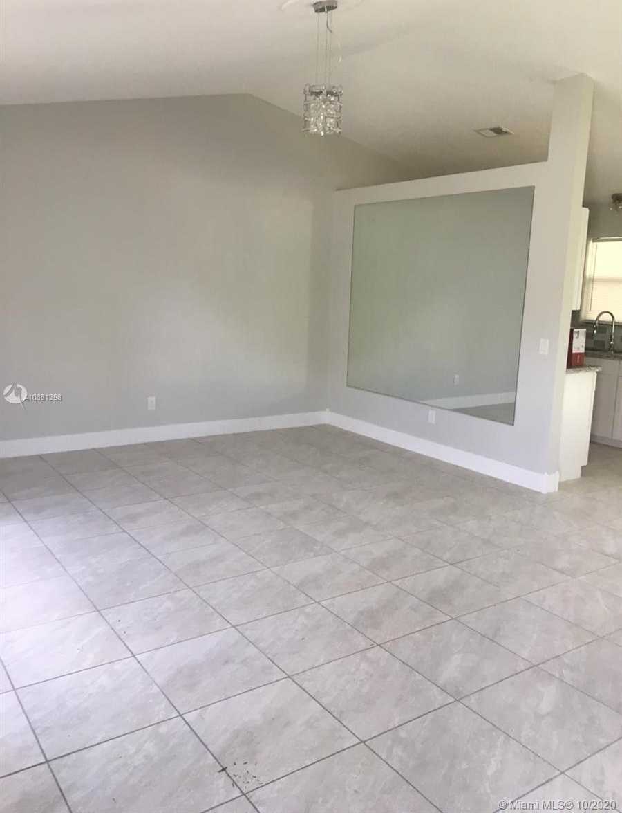 Small Image of 7505 FORT WALTON, Fort Pierce Number 9