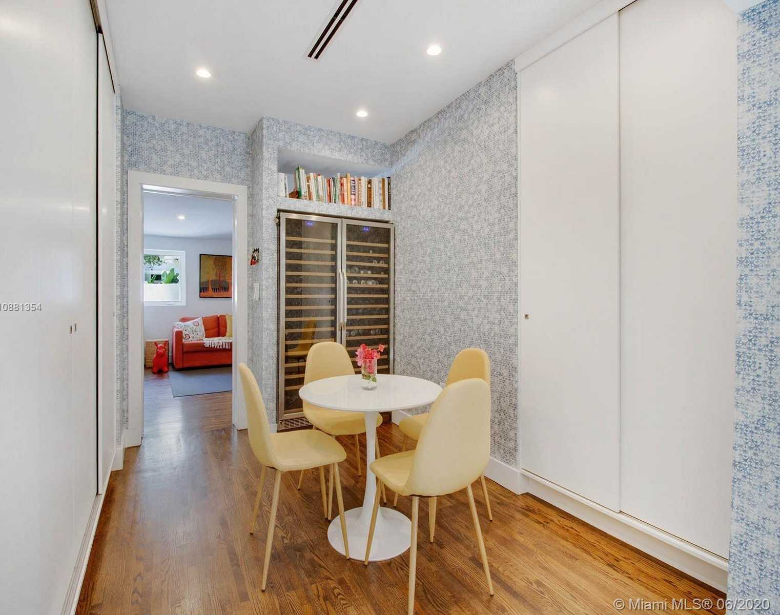 Small Image of 3220 CALUSA STREET, Coconut Grove Number 10