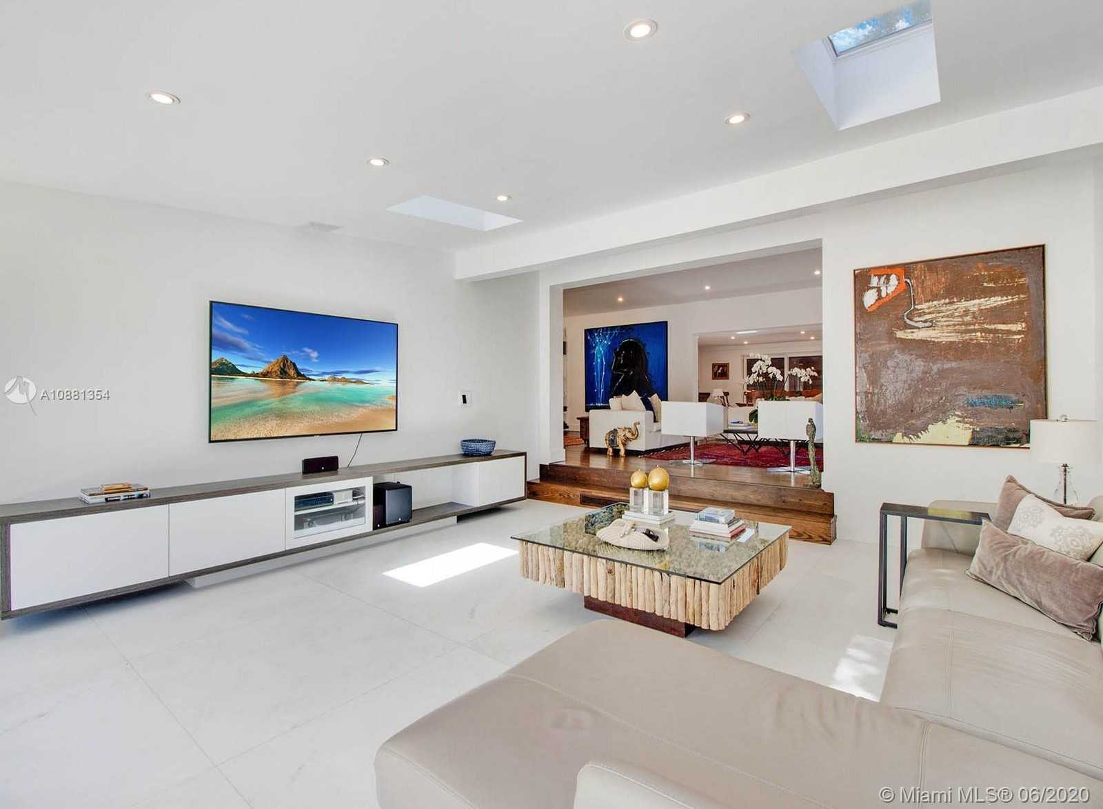 Small Image of 3220 CALUSA STREET, Coconut Grove Number 14