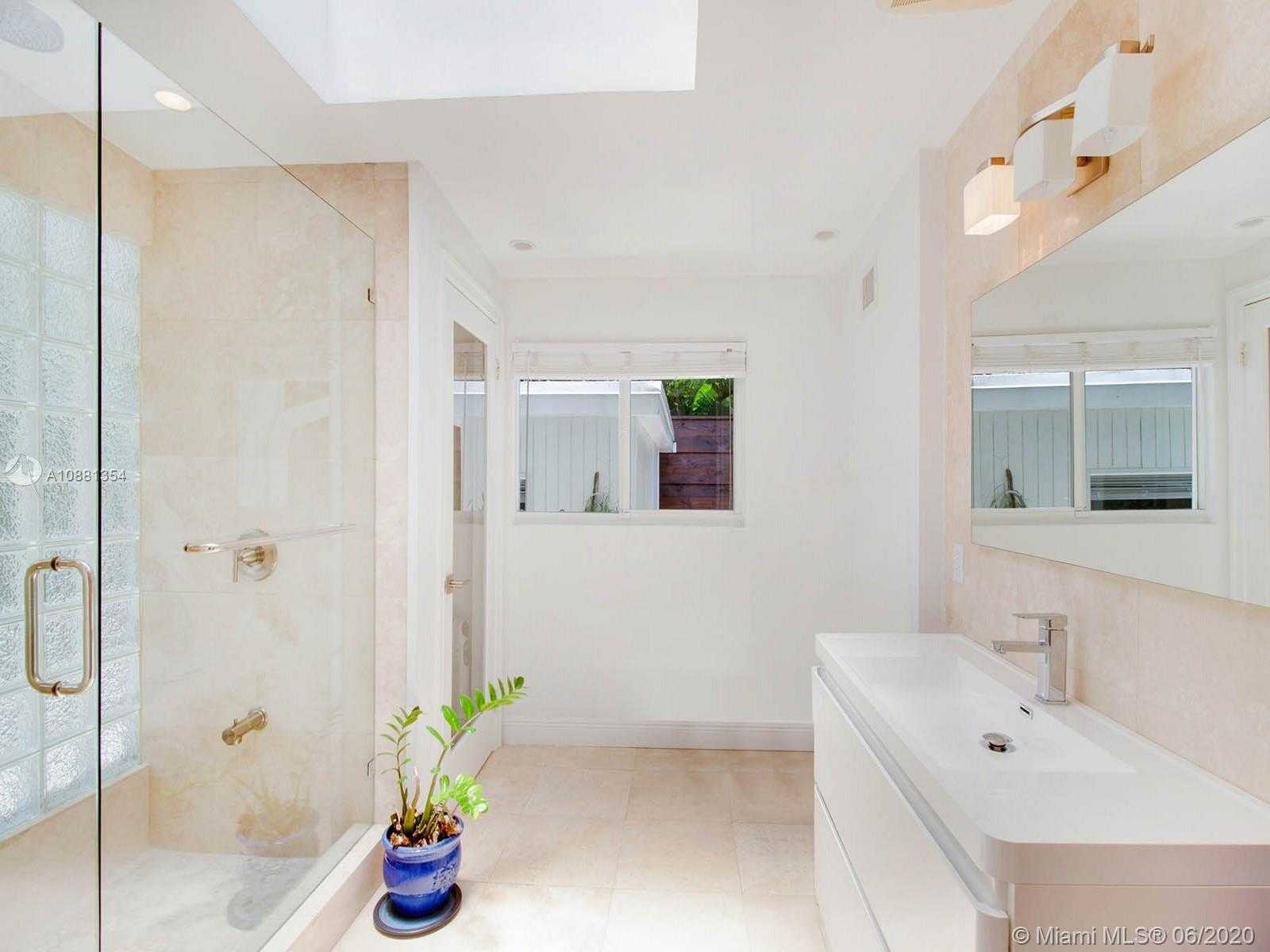 Small Image of 3220 CALUSA STREET, Coconut Grove Number 20