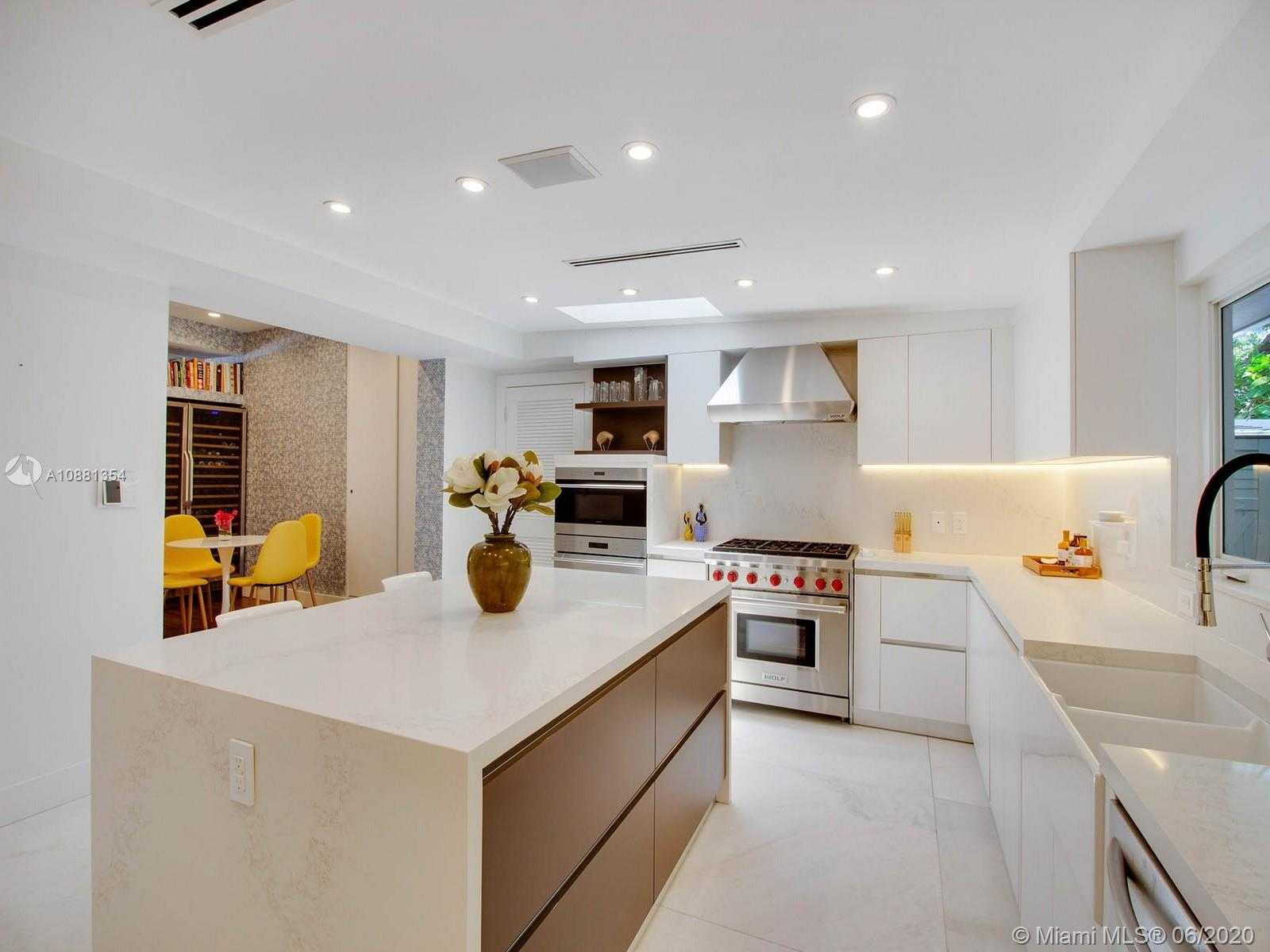 Small Image of 3220 CALUSA STREET, Coconut Grove Number 8