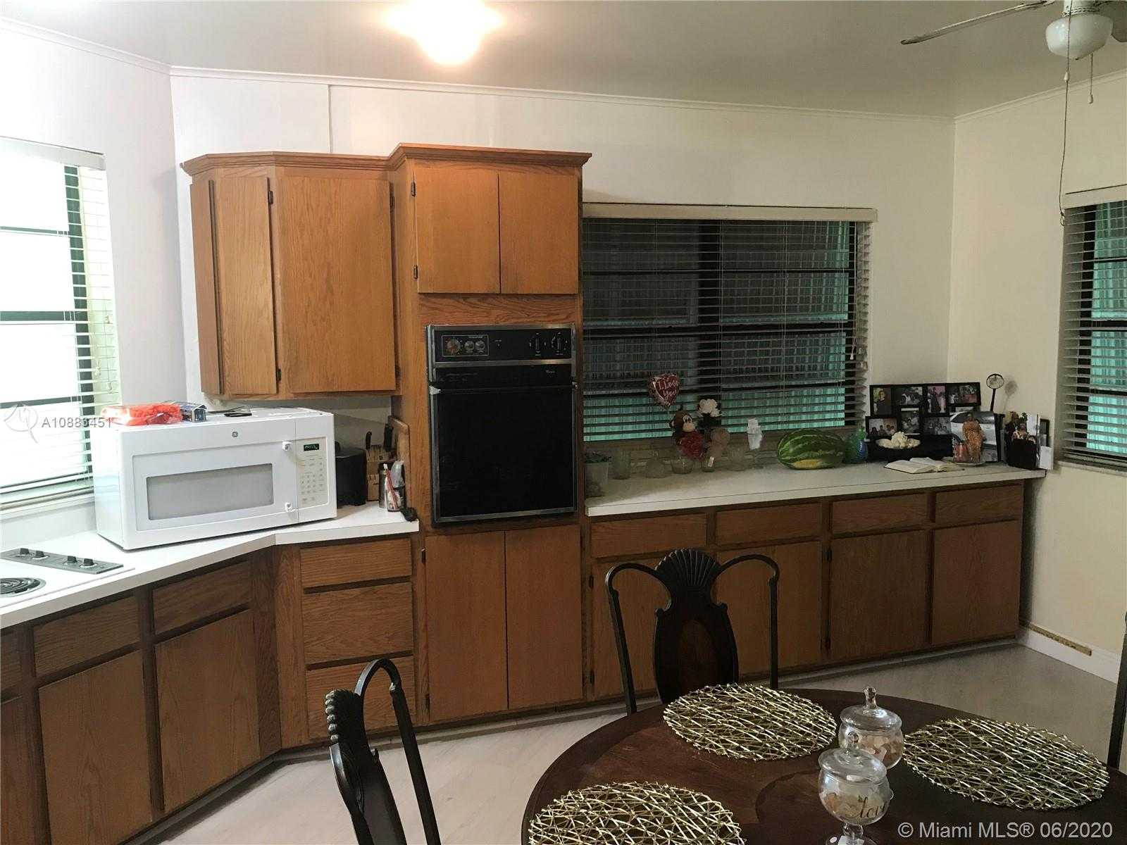 Small Image of 304 NORTH WEST 13TH ST, Homestead Number 10
