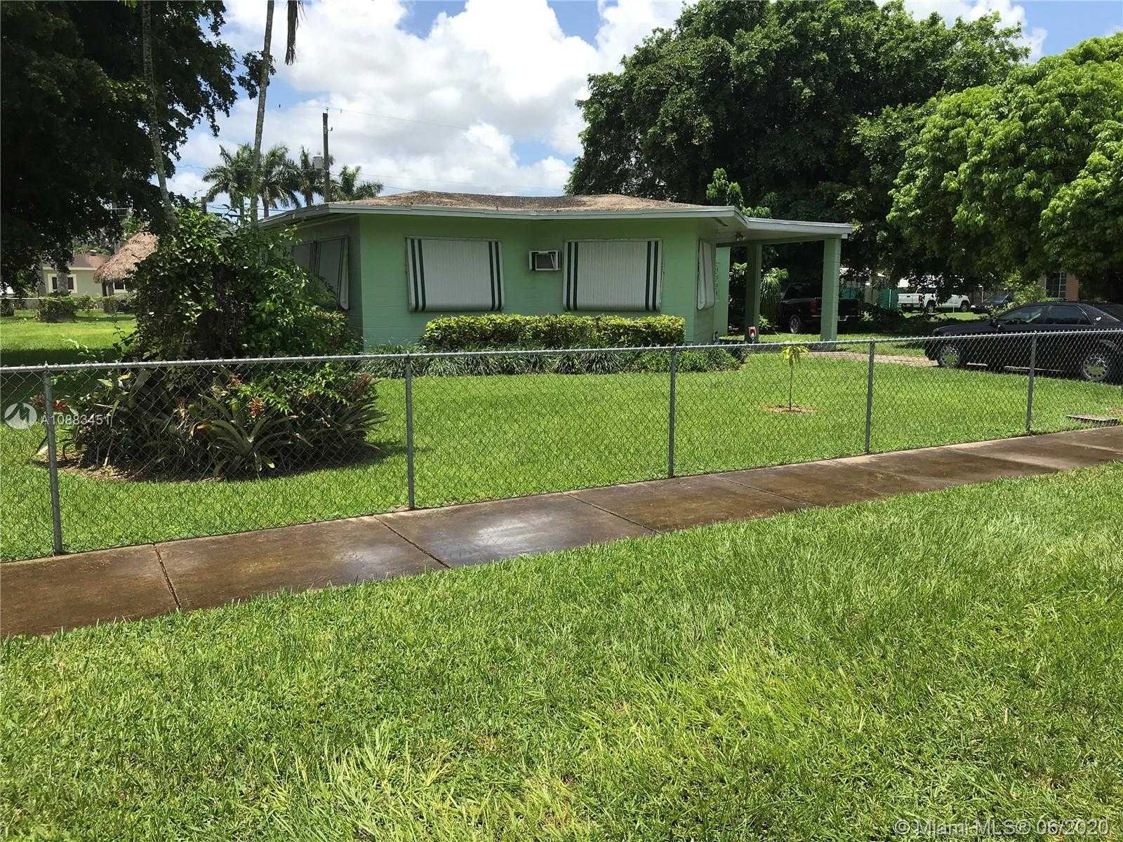 Small Image of 304 NORTH WEST 13TH ST, Homestead Number 3