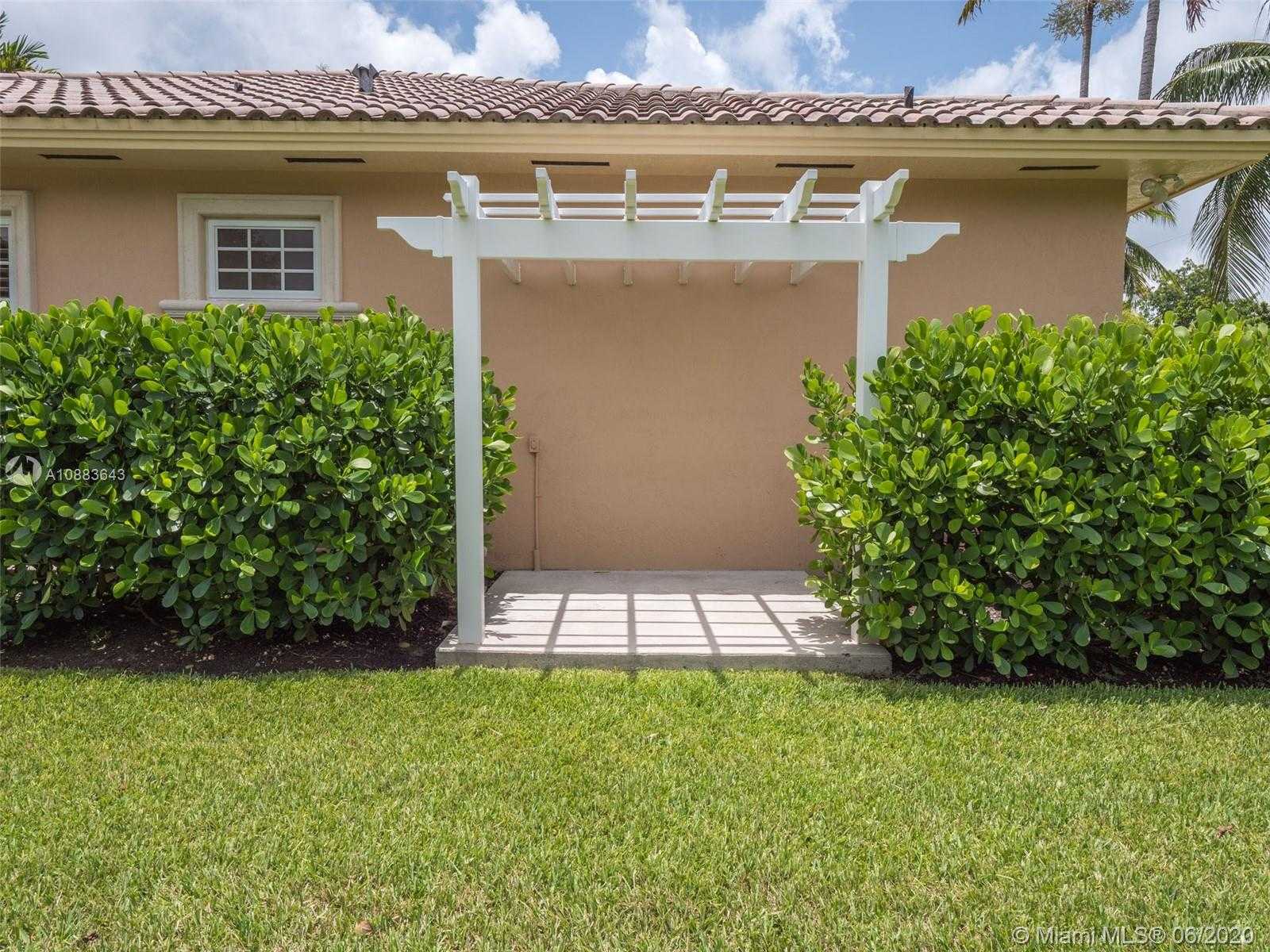 Small Image of 13300 SOUTH WEST 63RD AVE, Pinecrest Number 40