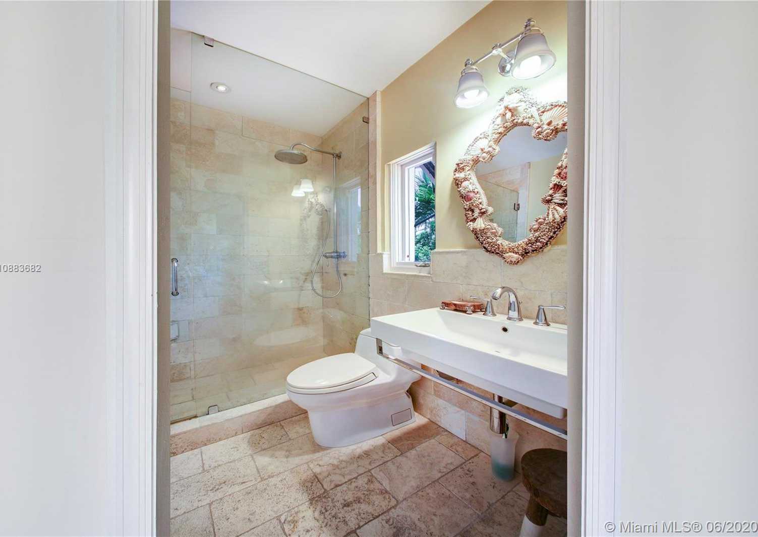 Small Image of 6525 ALLISON RD, Miami Beach Number 17
