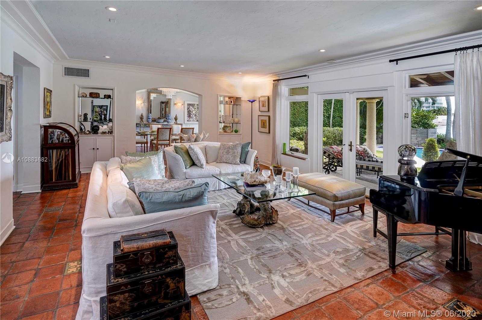 Small Image of 6525 ALLISON RD, Miami Beach Number 4