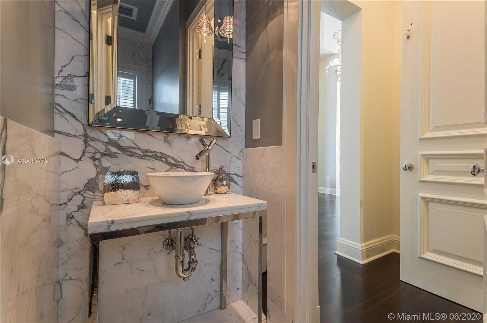 Small Image of 4028 ISLAND ESTATES DR, Aventura Number 11