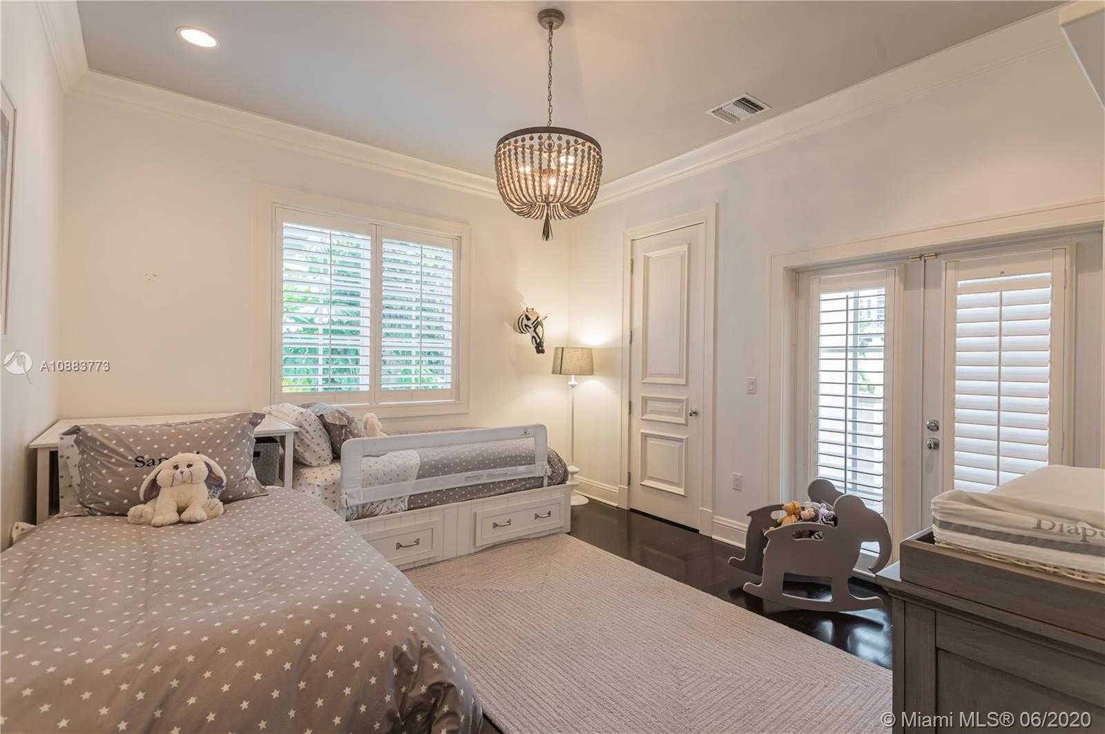 Small Image of 4028 ISLAND ESTATES DR, Aventura Number 26
