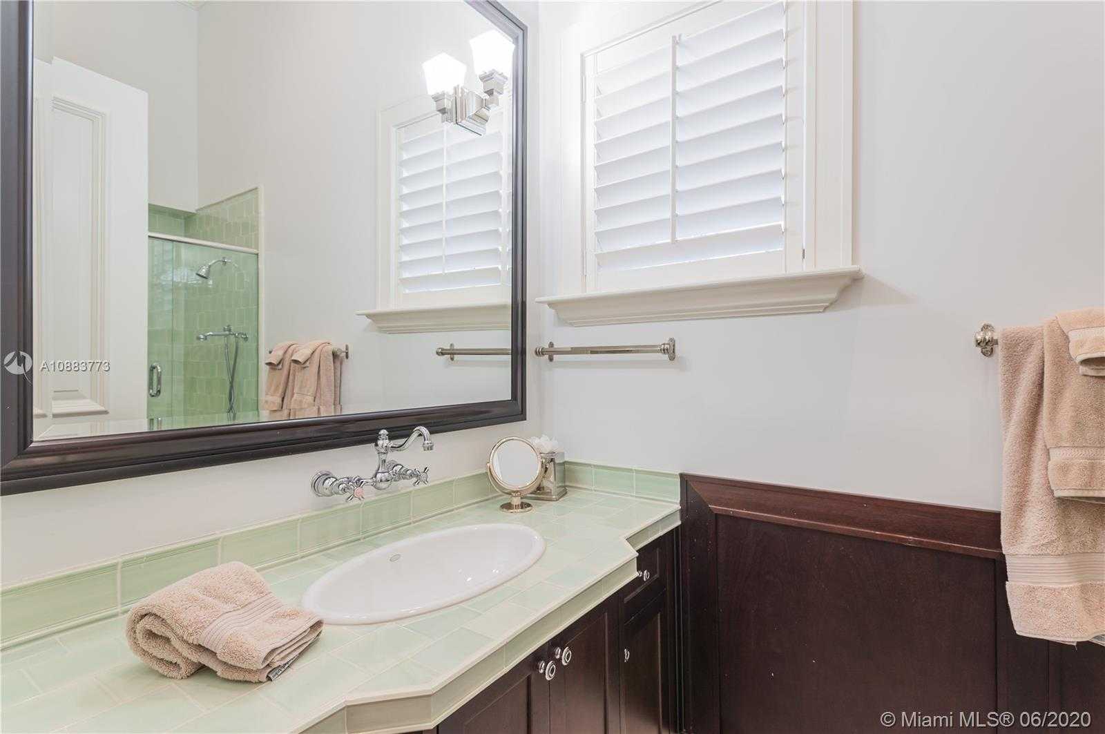 Small Image of 4028 ISLAND ESTATES DR, Aventura Number 33