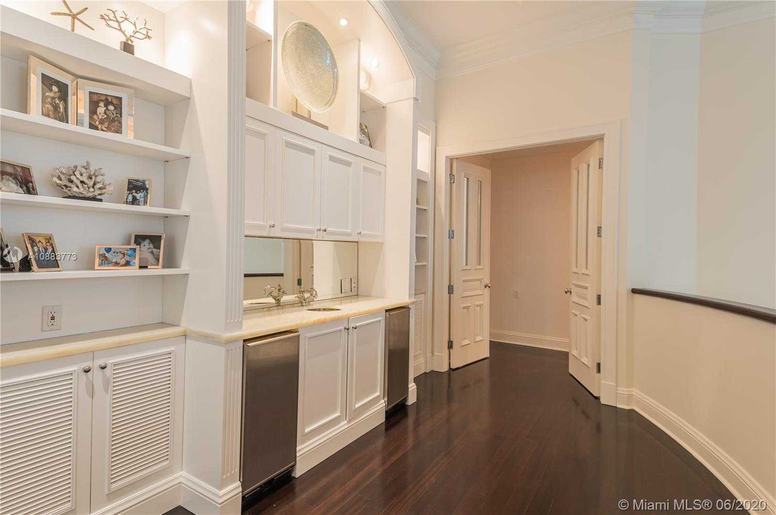 Small Image of 4028 ISLAND ESTATES DR, Aventura Number 34