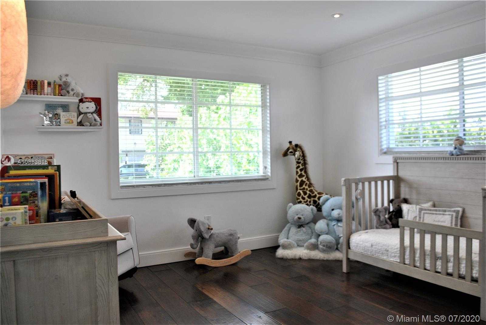 Small Image of 1208 San Miguel Ave, Coral Gables, FL 33134, USA Number 11