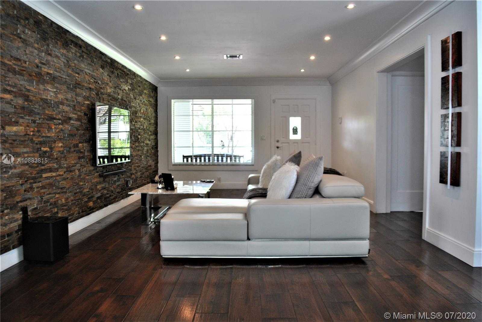 Small Image of 1208 San Miguel Ave, Coral Gables, FL 33134, USA Number 5