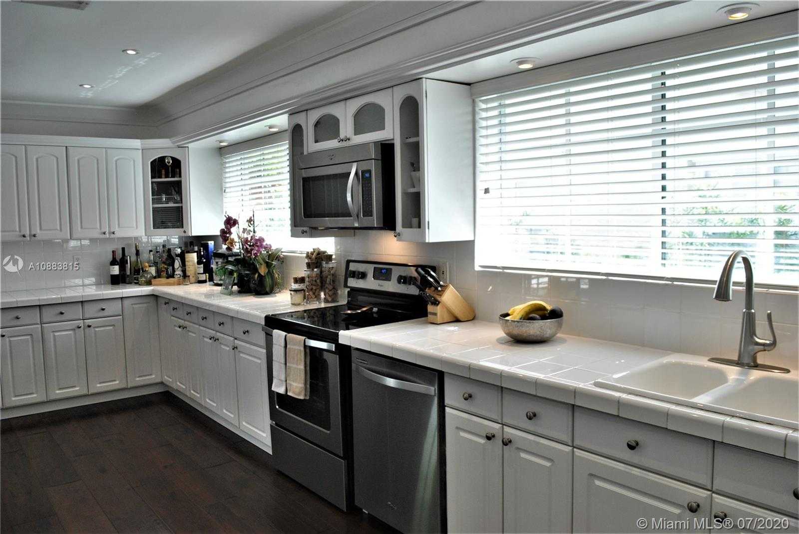 Small Image of 1208 San Miguel Ave, Coral Gables, FL 33134, USA Number 8
