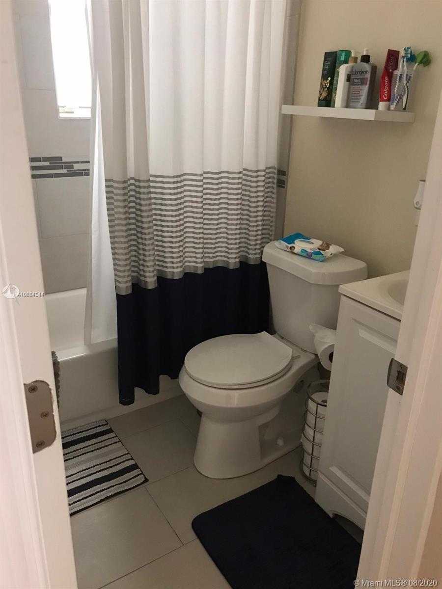 Small Image of 10228 SOUTH WEST 173 ST, Miami Number 15